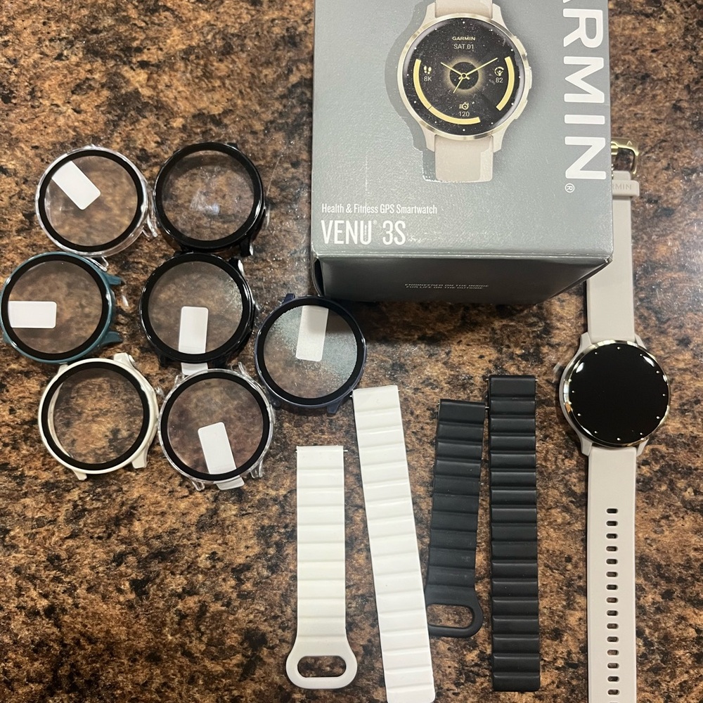 Garmin Venu 3S with Black and White Bands